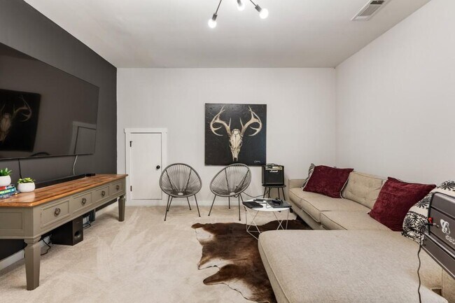 Building Photo - 7280 Samples Field Rd