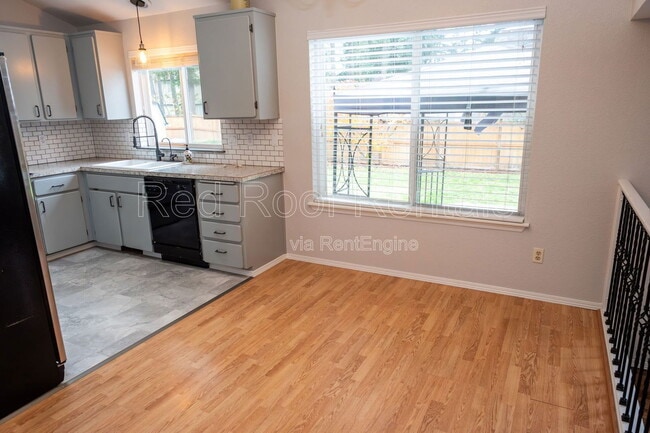 Building Photo - 916 197th St Ct E