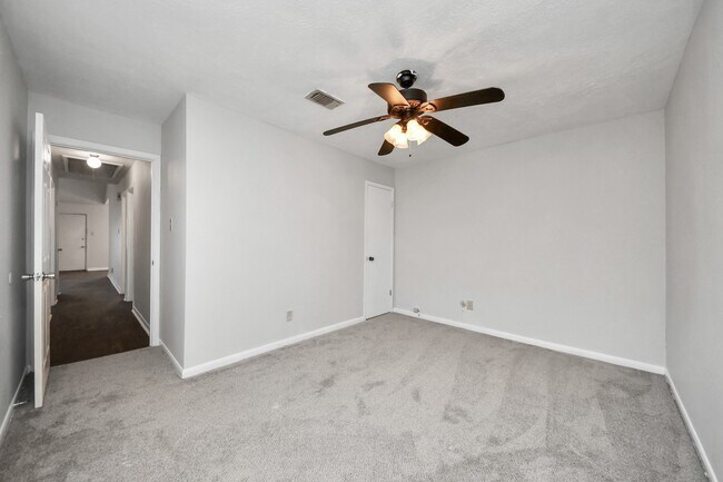 Building Photo - 14802 Scotter Dr