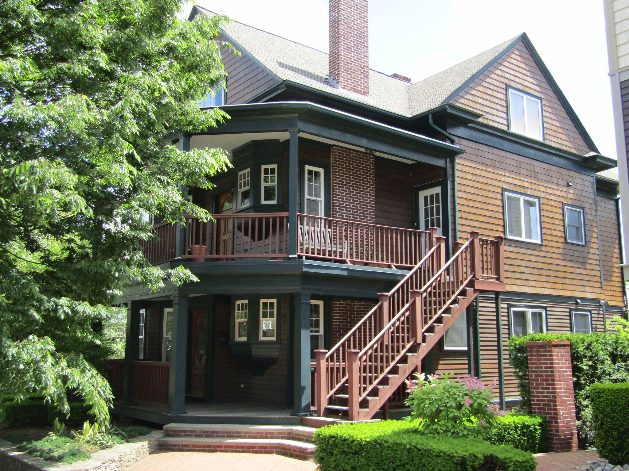Building Photo - 561 Hope St