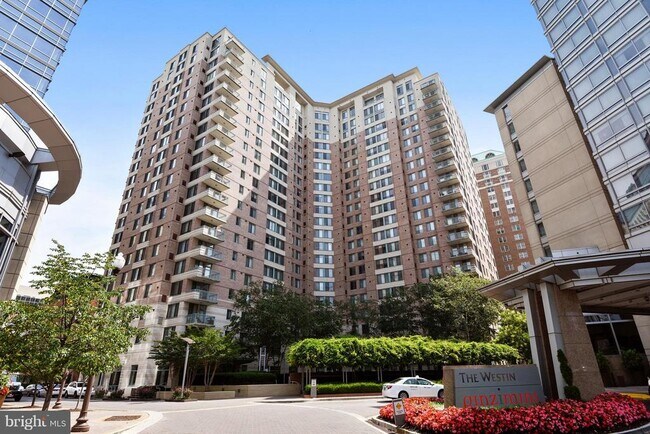 Building Photo - 851 N Glebe Rd