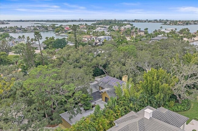 Building Photo - 3348 Old Oak Dr