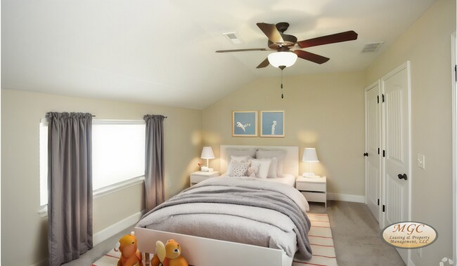 Building Photo - Eagle Creek Townhome with a bedroom on the 1st Floor in Lee's Summit!