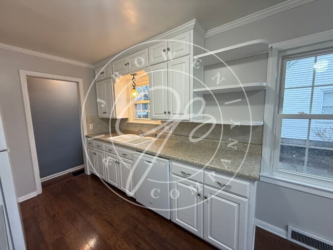 Building Photo - 4114 S Detroit Ave