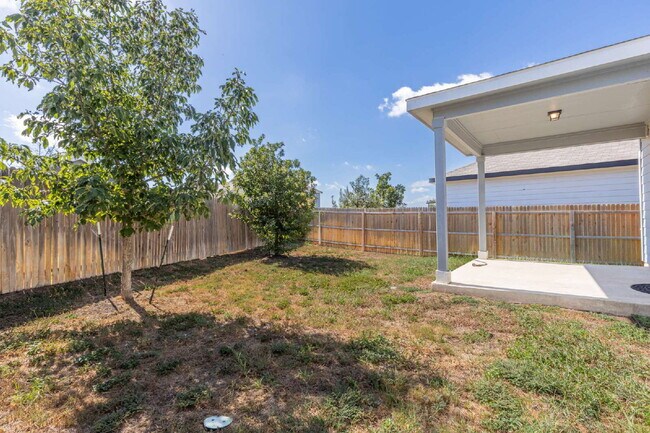 Building Photo - 10110 Jardin Verde