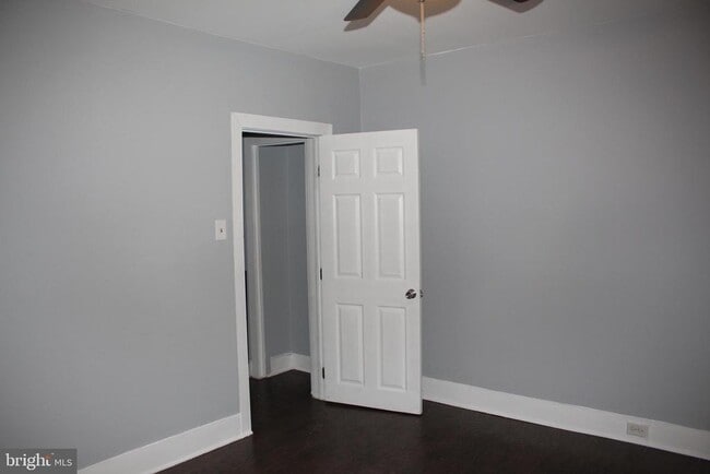 Building Photo - 5654 Appletree St