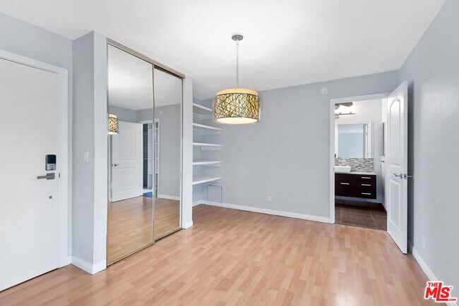 Building Photo - 8740 Tuscany Ave