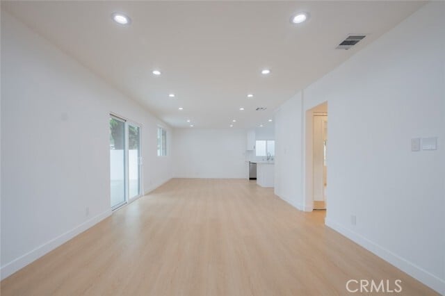 Building Photo - 7734 N Glenoaks Blvd