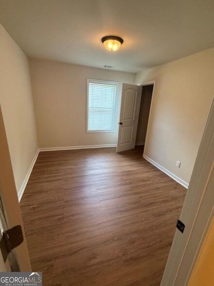 Building Photo - 205 Heritage Club Ln