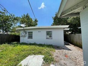 Building Photo - 644 NW 15th Terrace