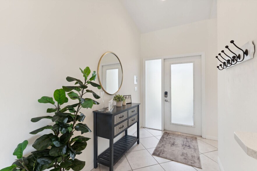 Building Photo - 8036 Belmont Ct