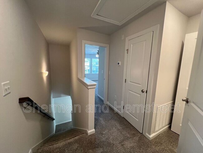 Building Photo - 5038 Mimosa Dr