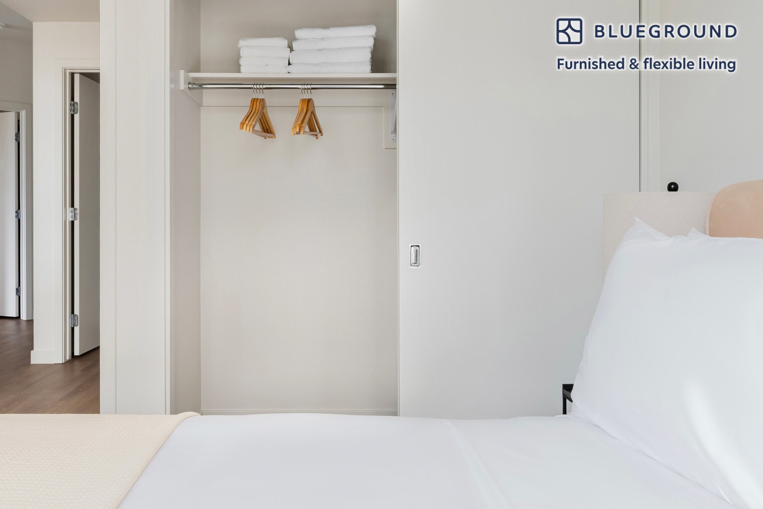 Building Photo - 2333 Calle Del Mundo