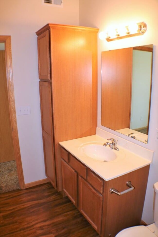 Building Photo - $1,200 | 2 Bedroom, 2 Bathroom Condo | No ...