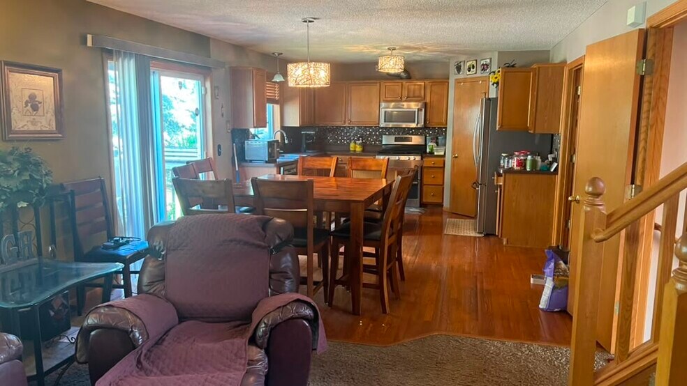 Building Photo - 2853 Wyndam Ct