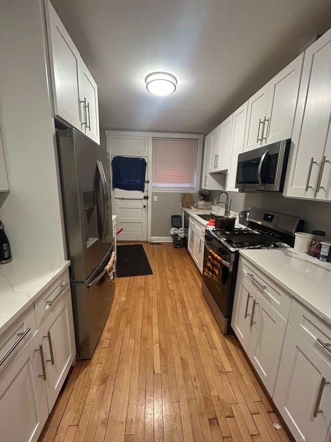 Building Photo - 4017 N Mozart St