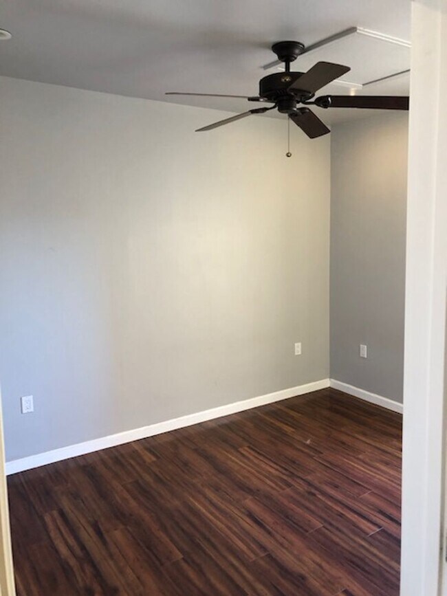 Building Photo - Beautiful 1 BD, 1 BA in the Heart of Hillcrest!