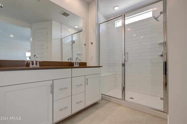 Building Photo - 17050 W Artemisa Ave