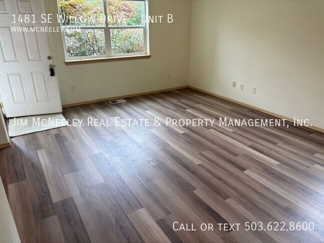 Building Photo - 1481 SE Willow Dr