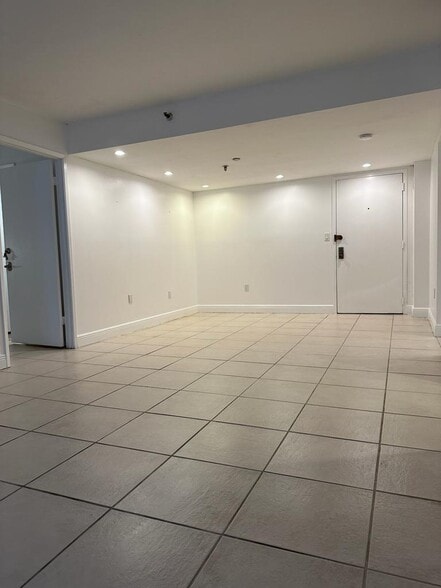 Living Room - 1621 Collins Ave