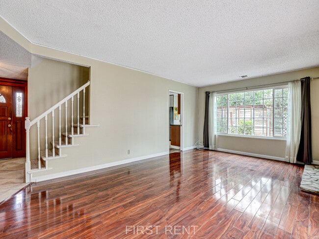 Building Photo - 13132 Laburnum Dr