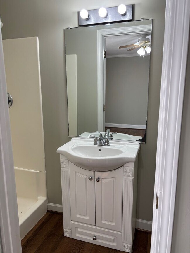 Building Photo - 3 BED, 2 BATH HOME LOCATED IN RAMSEUR