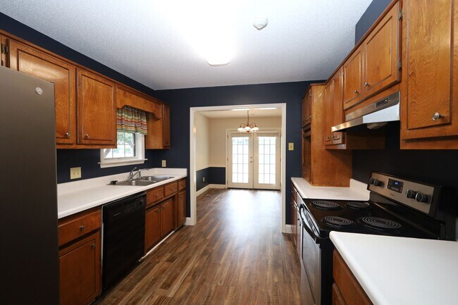 Building Photo - 326 Jennifer Cir