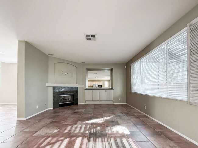 Building Photo - AVAILABLE NOW! 4 BED / 3 BATH TEMEKU HILLS HOME FOR RENT! LARGE BACKYARD + AMENITIES GALORE!