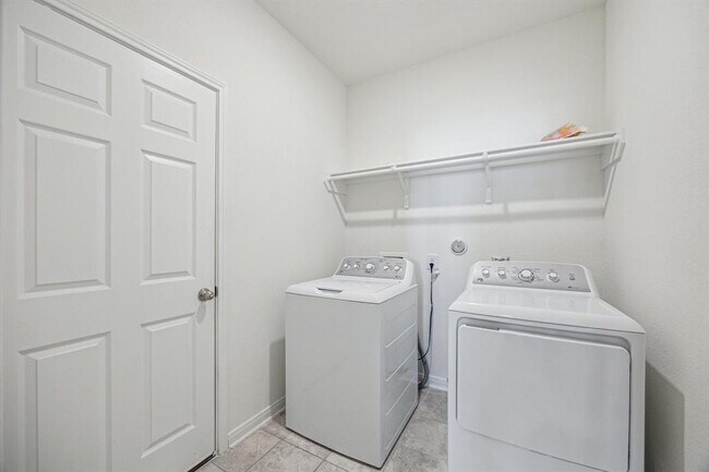 Building Photo - 25535 Cartington Ln