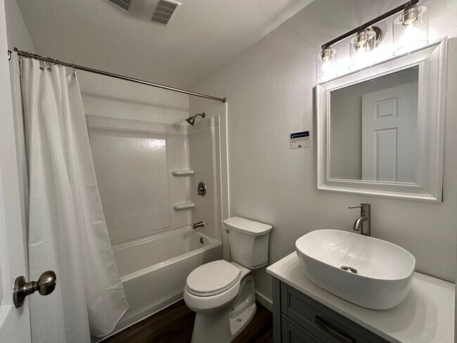 Building Photo - Beech Street