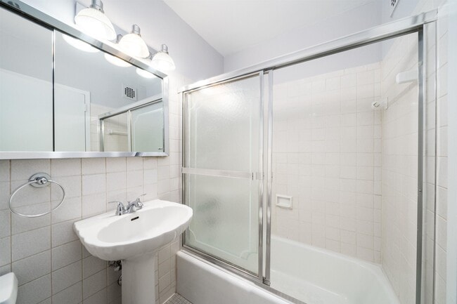 Building Photo - 6040 JFK Blvd E