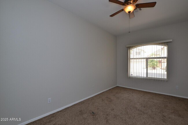 Building Photo - 4927 W Wahalla Ln