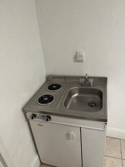 Building Photo - 331 51st St Ct W