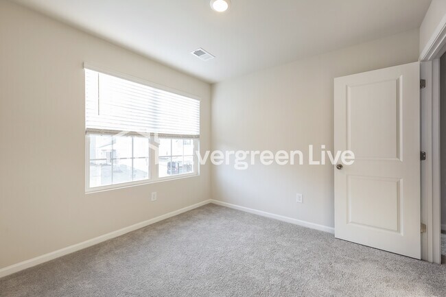 Building Photo - 108 Meadow Gate Ct