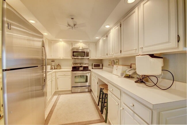 Building Photo - 4201 N Ocean Blvd