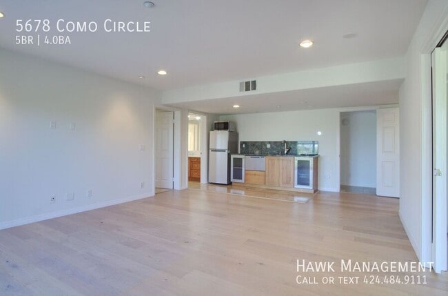 Building Photo - 5678 Como Cir
