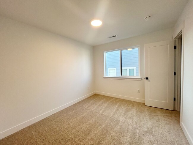 Building Photo - 3793 W 1200 N