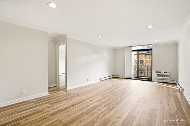 Building Photo - 3900 N Pine Grove Ave