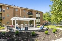 Building Photo - 801 Almond Ct