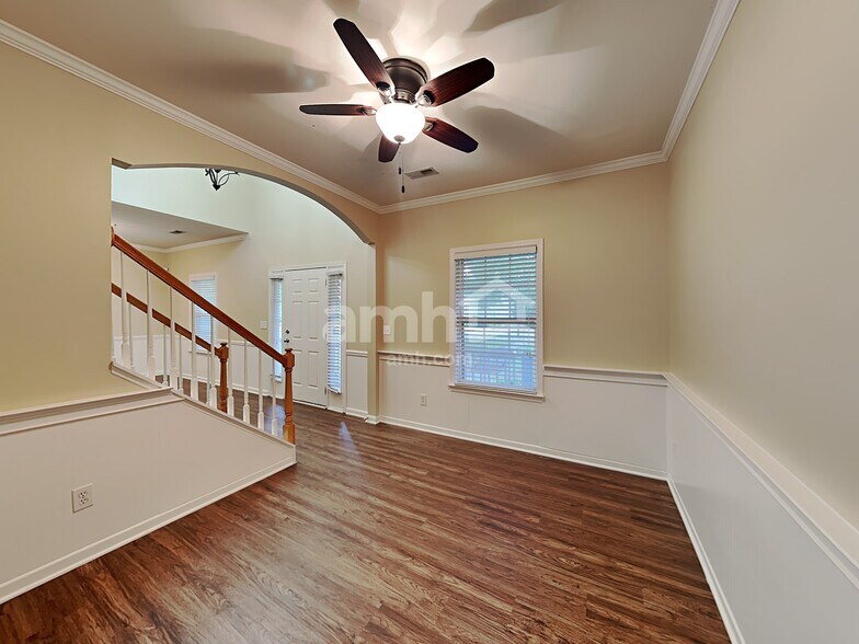 Building Photo - 15674 Birkdale Commons Pky