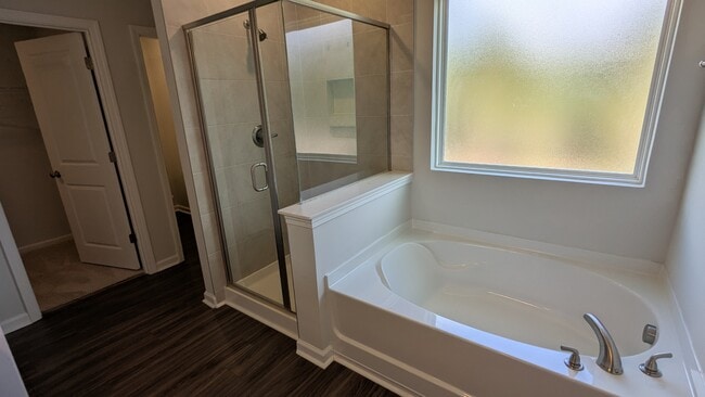 Building Photo - 130 Freesia Dr