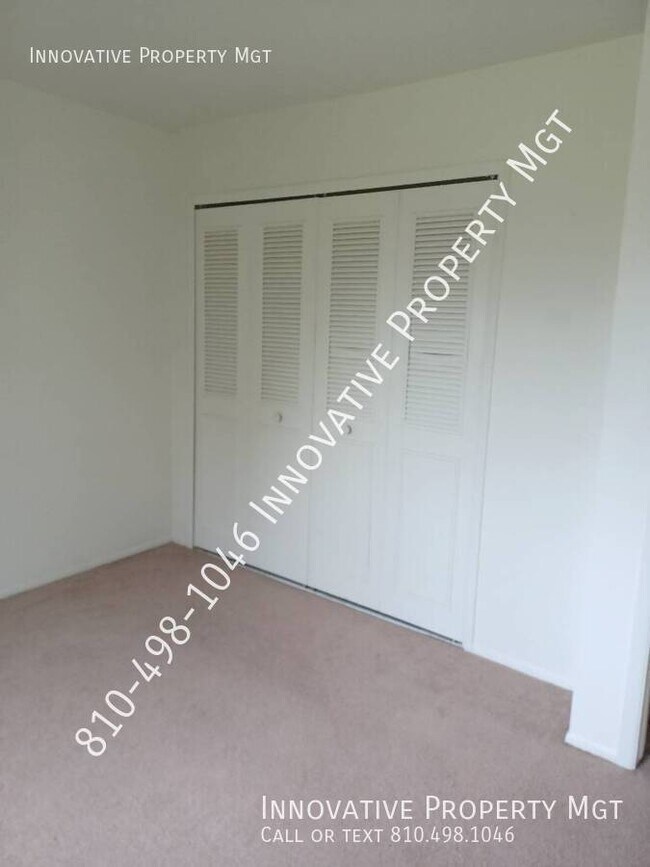 Building Photo - 6009 Holiday Gardens Dr