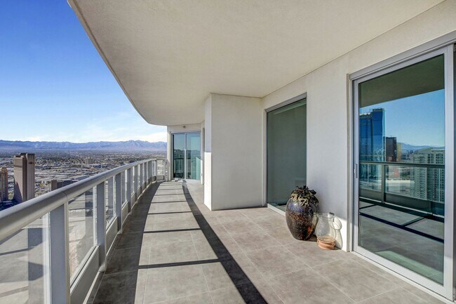 Building Photo - Turnberry Towers 4305W-Strip/City Views from this Stunning 3Bd/2.5Ba Residence