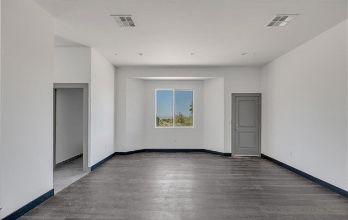 Building Photo - 41446 Manzanita Dr