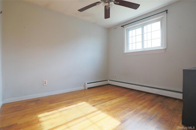 Building Photo - 19 Balin Ave
