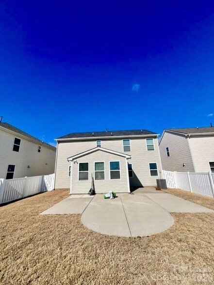 Building Photo - 2105 Boynton St