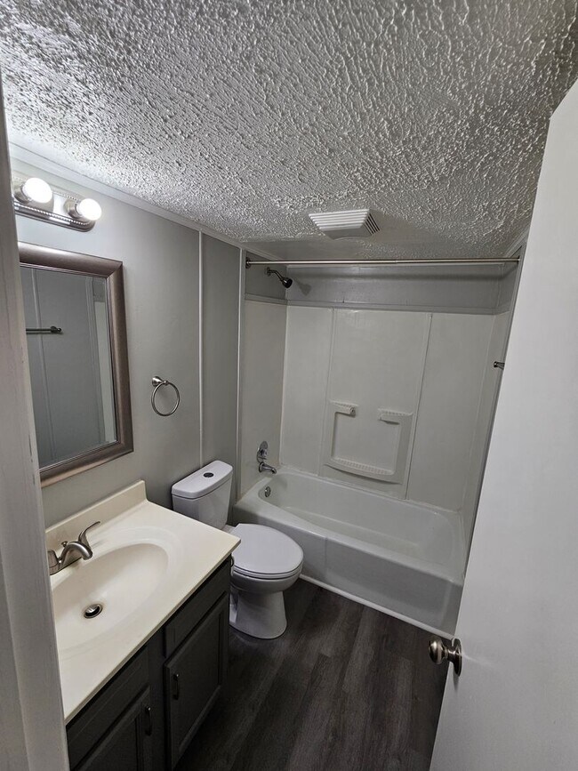 Interior Photo - Live in Comfort at Evergreen Apartments in Knoxville!