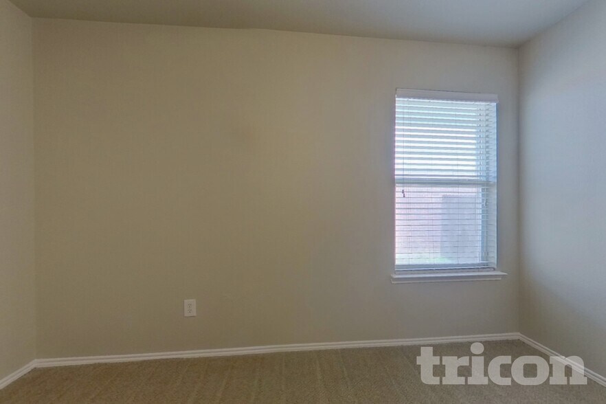 Building Photo - 12632 Shady Cedar Dr