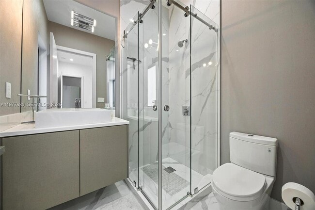 Building Photo - 3367 NE 168th St