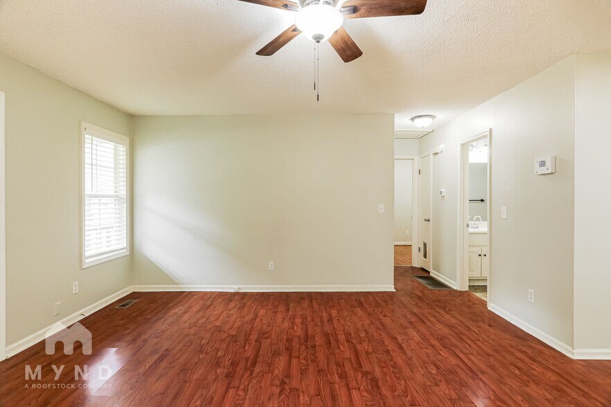 Building Photo - 6717 San Moore Dr